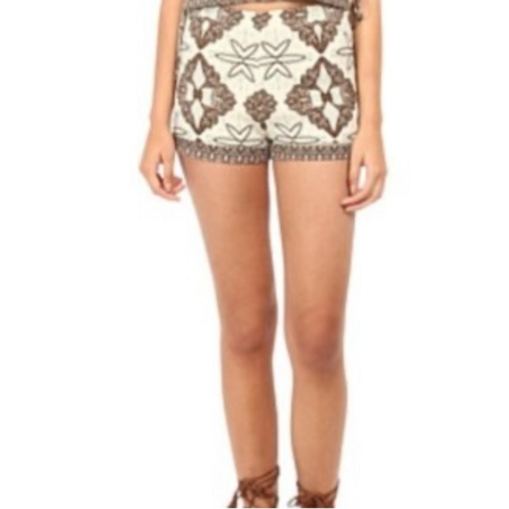 Free People Dalia Dream Shorts Size 4 in Antique Combo Neutrals